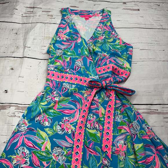 Lilly Pulitzer Floral Wrap Dress, Tropical Print, Size M - Summer Preppy Style - Picture 3 of 8